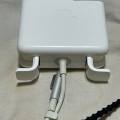 Apple純正　60W MagSafe Power Adapterの画像