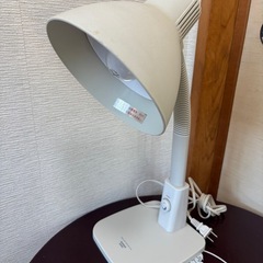 電気スタンドの画像
