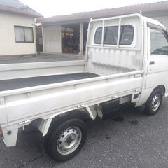 ハイゼットトラック2ＷＤ　16年式　２００４年　８９９５０㎞　フロア5速　エアコンパワステの画像