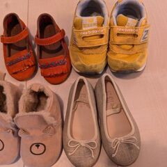 NIKE　VANS 　newbalance　 zara 　無印　adidas靴の画像