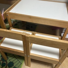 イケア　子供用テーブル、イス2脚セットの画像
