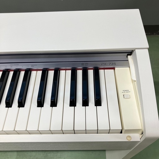 電子ピアノ　CASIO Privia PX-
735