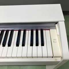 電子ピアノ　CASIO PX-735の画像