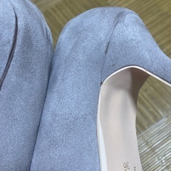 未使用品/グレージュ パンプスの画像