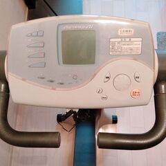 ★値下げ★コンビ　エアロバイクAi　コナミスポーツクラブ製と同等タイプ　「ラヴェンデルブルー」の画像