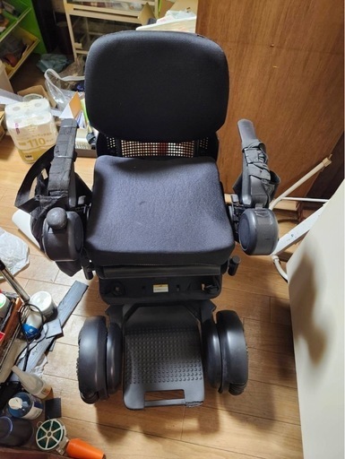 電動車椅子　WHILL C