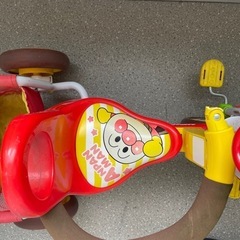 アンパンマン三輪車の画像