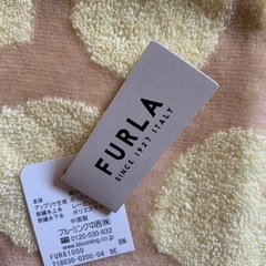 FURLA　ハンドタオルの画像