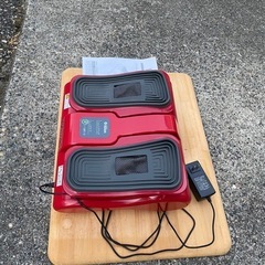 ファミリーイナダ FAMILY INADA レッグシェイカー LEG SHAKER  レッド FML-S10-RD〈FMLS10-RD〉の画像