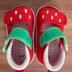 子ども用 イチゴ柄サンダル 12cmの画像
