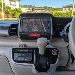  綺麗な車入庫しました。車検R8年1月 H29年 N-BOX G ターボ Lパッケージ2トーンカラースタイル

の画像