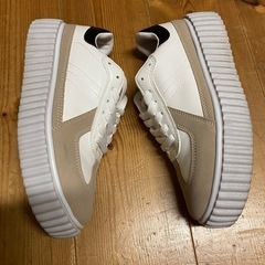 Javaスニーカー サイズＬの画像