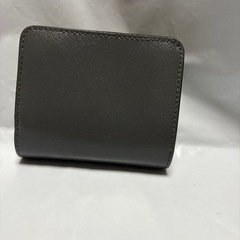マークジェイコブス二つ折り財布の画像