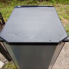 2ドア冷蔵庫　146L  三菱　ノンフロン　MR-P15W-B 冷凍46L 　W48D59H122CM位 傷あり　動作しています。2013の画像