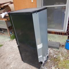 2ドア冷蔵庫　146L  三菱　ノンフロン　MR-P15W-B 冷凍46L 　W48D59H122CM位 傷あり　動作しています。2013の画像