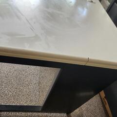 事務用デスクの画像