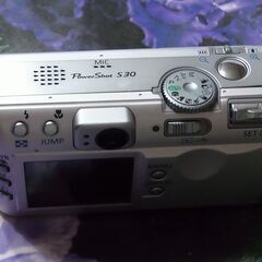CANON Power Shot S30/デジタルカメラ！過年の経過ですのでジャンク扱いです！の画像