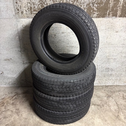 A-45 タイヤ 中古　GOODYEAR ICE NAVI CARGO STUDLESS 175/R14
