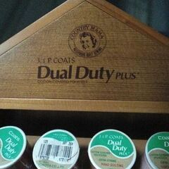 カントリーママの店頭用糸什器とDual Duty PLUSキルト糸18個セットの画像