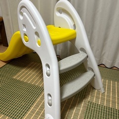 すべり台　室内遊具の画像