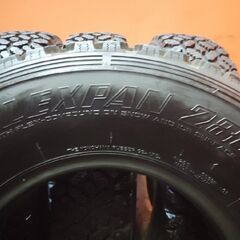 【走行短め】YOKOHAMA FLEXPAN 280 215/80R15 15インチ スパイクタイヤ 4本 ジムニー等　(KTN435) の画像