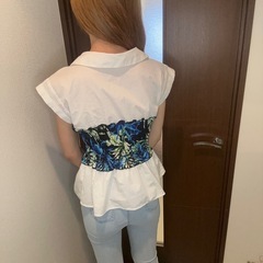 綺麗目トップスの画像