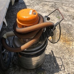 古い大工さんの道具の画像