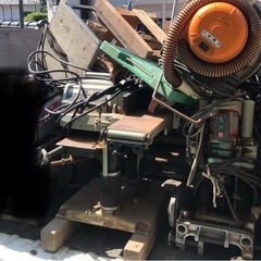 古い大工さんの道具の画像