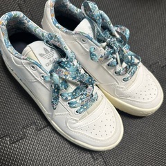 リバティ　adidas スニーカー　