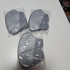 カラスマスクtype　使い捨てマスク　白　グレーの画像