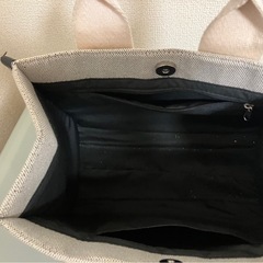 AZULハンドバッグの画像
