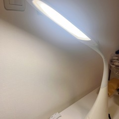 【LEDデスクスタンド】 動作問題なし・猫かじり跡ありの画像