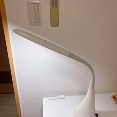 【LEDデスクスタンド】 動作問題なし・猫かじり跡あり