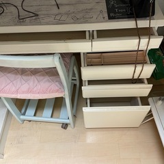 女の子向け！学習机！来年の為の準備！買い替え歓迎！の画像