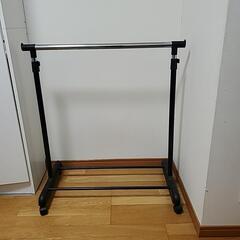 ハンガーラックの画像