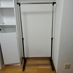ハンガーラックの画像