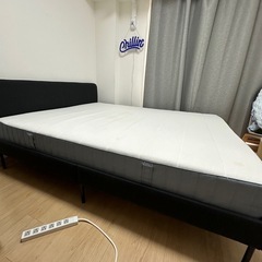 ダブルベッド【東麻布】8/18〜8/23までお渡し可／引越しのため譲りますの画像
