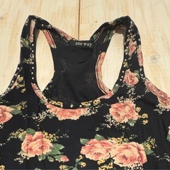 希少品！One way タンクトップ 花柄の画像