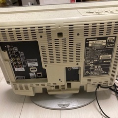 Panasonic テレビ　+ リモコン　の画像