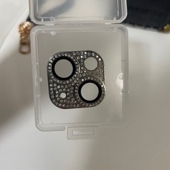 iPhone15Plusケースレンズストラップ　美品の画像