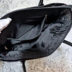 marie claire マリクレール ハンドバッグ 黒 ブラック総柄チャームの画像