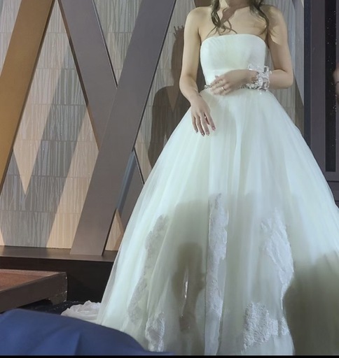 値下げ対応します！　　早い者勝ち！！ウェディングドレス15万超え！