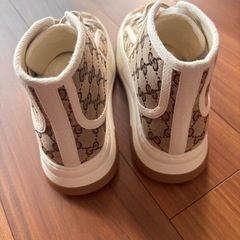 GUCCIスニーカーの画像