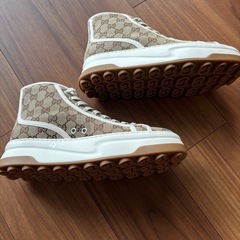 GUCCIスニーカーの画像