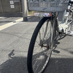 Panasonic電動アシスト自転車 シルバー 前バスケット付き の画像