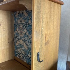 8月いっぱいで削除！リメイク飾り棚チェストの画像