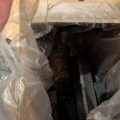 ビジョンピークス焚火台（ほぼ新品）・炭・火起こし、火消し壺の画像