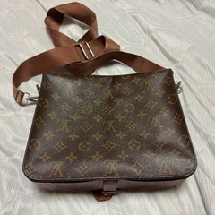 最終値下げです！VUITTON カルトシエールの画像
