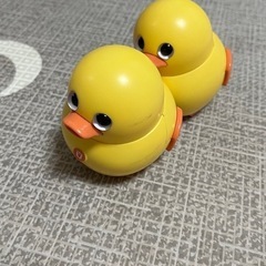 つないで歩く　アヒル型おもちゃ 2個セットの画像