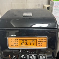 TOSHIBA 炊飯器　3号炊き　ブラック